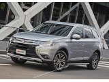 Защита штатных порогов комплект для Митсубиси Аутлендер 2015 Защита штатных порогов комплект для Митсубиси Аутлендер 2015