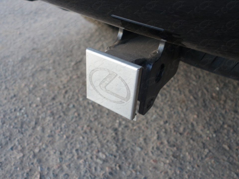 Заглушка на фаркоп с логотипом (нерж.сталь) для Лексус LX450, 2015-
