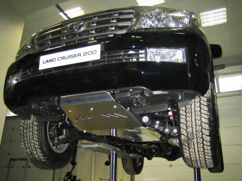 Алюминиевая защита картера+КПП Toyota Land Cruiser 200